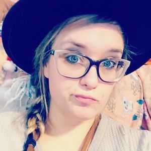 Meet your Posher, Mandy